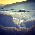 SkyBridge (СкайБридж, самый длинный пешеходный мост в мире), Современные, Достопримечательности, Цветные