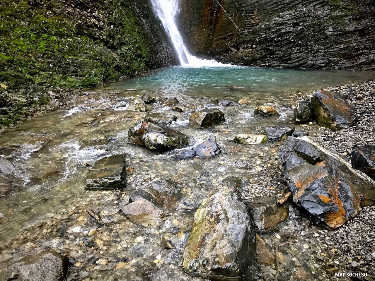 Ореховский водопад, Современные, Достопримечательности, Цветные