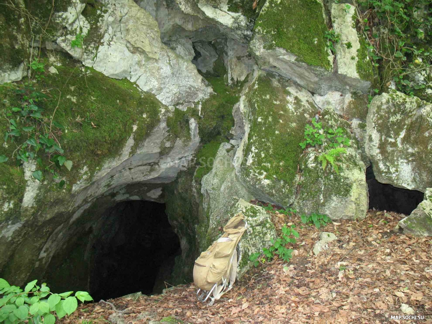 Ахунская пещера, Современные, Достопримечательности, Цветные