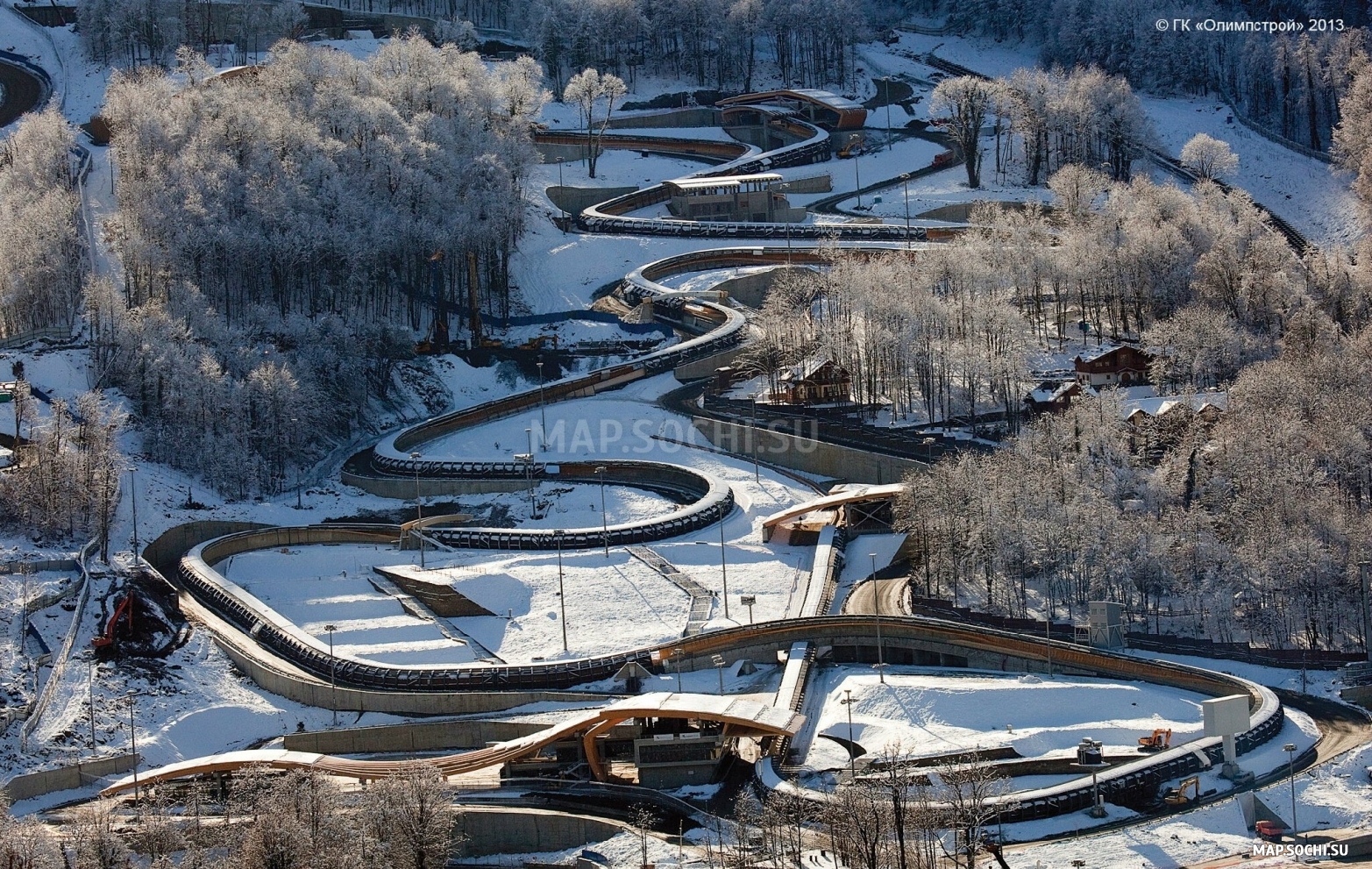 Санки (санно-бобслейная трасса), Современные, Достопримечательности, Цветные