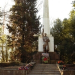 Памятник партизанам Гражданской войны, Современные, Достопримечательности, Цветные